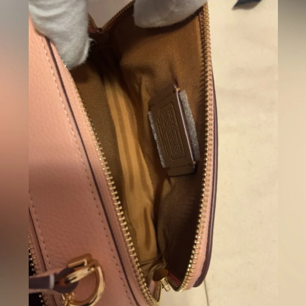 Coach ✅ x Tom Wesselmann Box crossbody with make up print 💄👛 - Picture 10 of 13